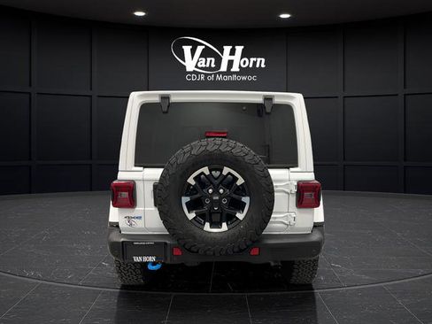 Used 2025 Jeep Wrangler Unlimited Rubicon 4xe image 6