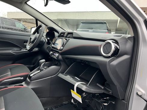 New 2025 Nissan Versa SR w/ Trunk Package image 28