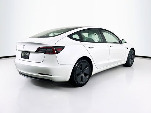 Used 2023 Tesla Model 3 Standard Range RWD image 9