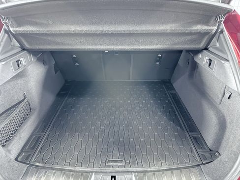 Used 2023 Jaguar F-PACE SVR image 47