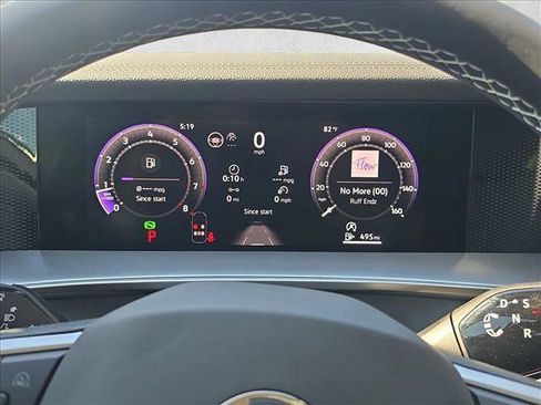New 2026 Volkswagen Tiguan SE FWD image 13