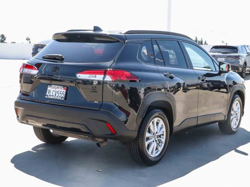 Certified 2024 Toyota Corolla Cross LE w/ Moonroof Package AWD/4WD image 7