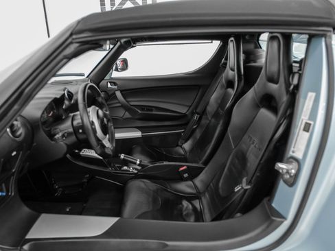 Used 2010 Tesla Roadster image 27
