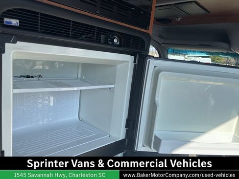 Used 2016 Mercedes-Benz Sprinter 3500 image 46