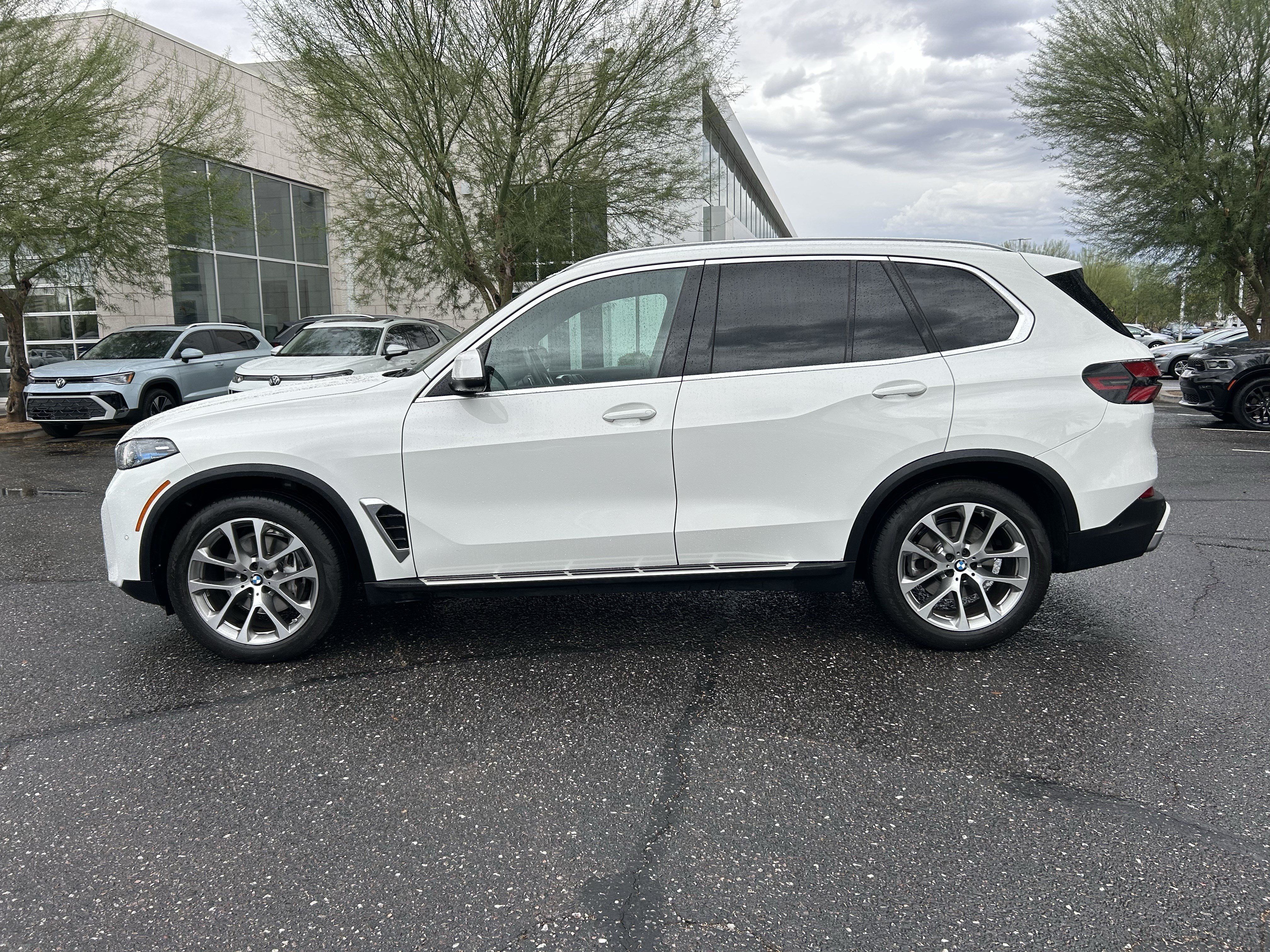Used 2025 BMW X5 xDrive40i AWD/4WD image 2