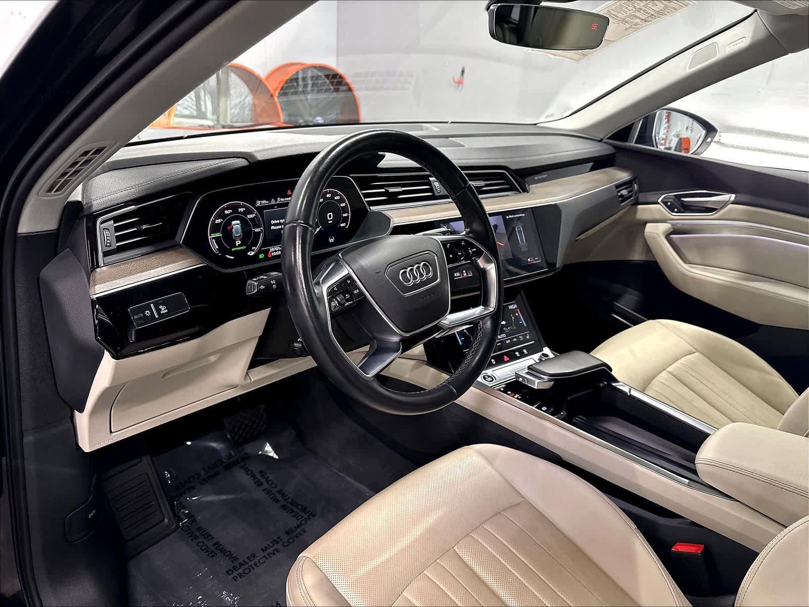 Used 2023 Audi Q8 Premium Plus AWD/4WD image 15