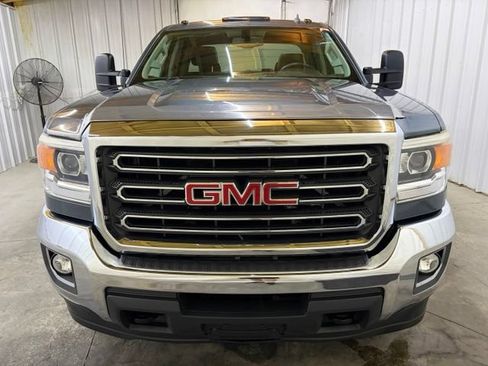 Used 2015 GMC Sierra 2500 SLE w/ SLE Preferred Package AWD/4WD image 3