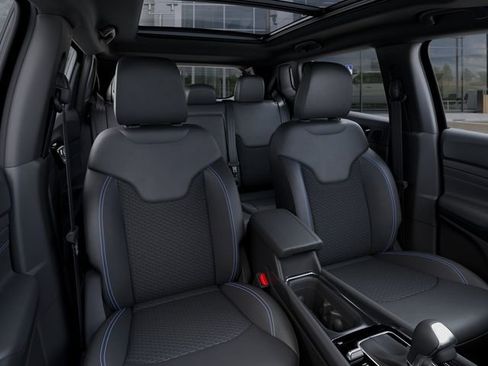 New 2026 Jeep Compass Latitude w/ Quick Order Package 29K AWD/4WD image 17