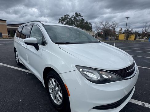 Used 2020 Chrysler Voyager Lxi image 1