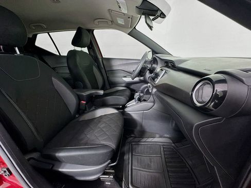 Used 2020 Nissan Kicks SV image 34