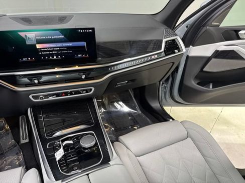 Used 2026 BMW X5 xDrive40i AWD/4WD image 23