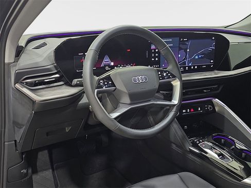 New 2025 Audi Q5 2.0T Premium image 16