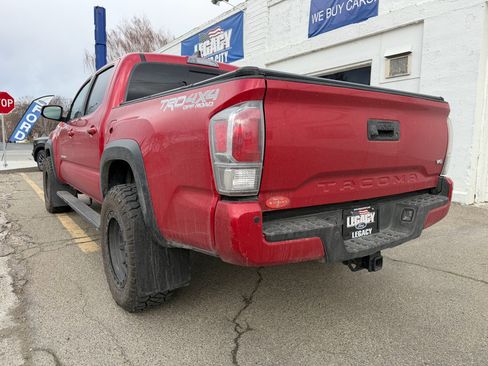 Used 2022 Toyota Tacoma TRD Off-Road image 5