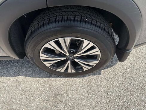 Used 2023 Nissan Rogue SV image 26