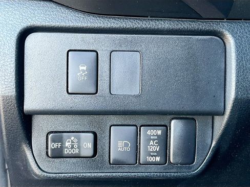 Used 2020 Toyota Tacoma TRD Off-Road w/ Technology Package image 10