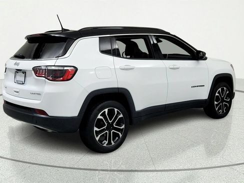Used 2023 Jeep Compass Limited w/ Sun and Sound Group AWD/4WD image 5