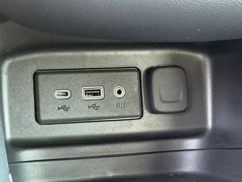 Used 2022 Chevrolet Equinox LT FWD image 36