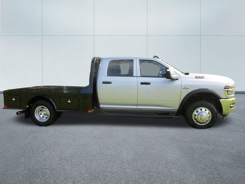 New 2026 RAM 3500 Tradesman AWD/4WD image 7