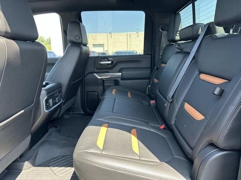 Used 2021 GMC Sierra 2500 AT4 w/ AT4 Preferred Package AWD/4WD image 23