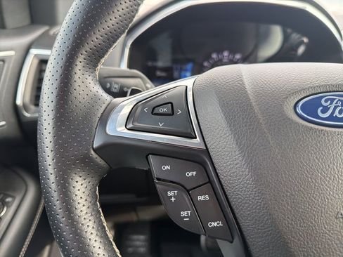 Used 2021 Ford Edge ST image 22