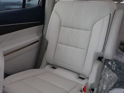 New 2026 Buick Enclave Avenir w/ Super Cruise Package image 14