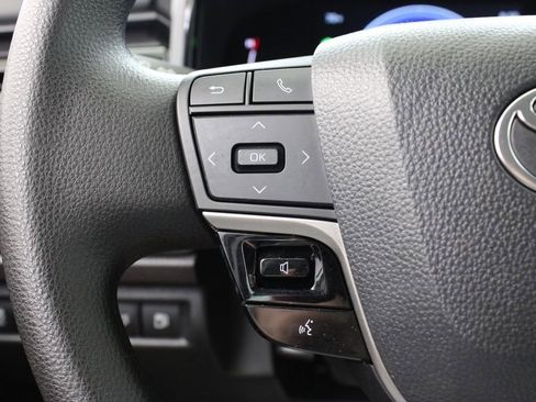 Used 2025 Toyota Camry LE FWD image 24