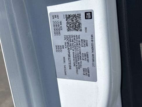 Used 2024 Chevrolet Express 2500 w/ Driver Convenience Package RWD image 27