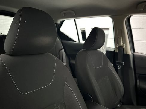 Used 2021 Nissan Kicks S image 20