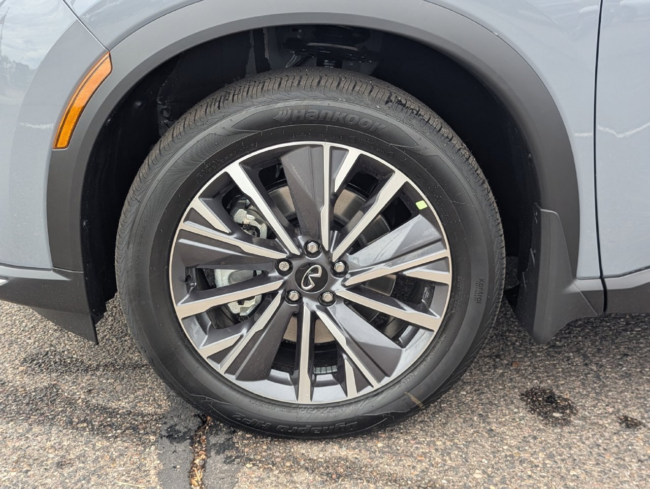 New 2027 INFINITI QX60 Luxe FWD image 9