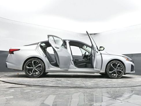 Used 2024 Nissan Altima 2.5 SR image 73