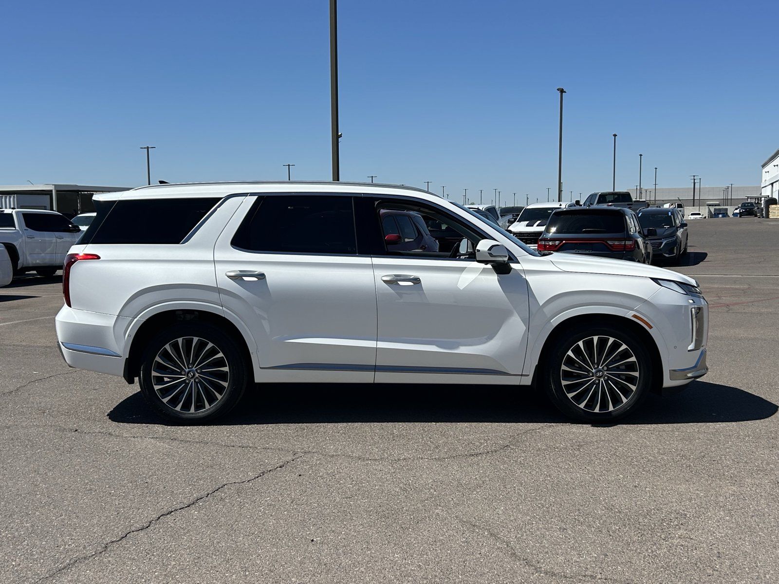 Used 2023 Hyundai Palisade Calligraphy FWD image 6