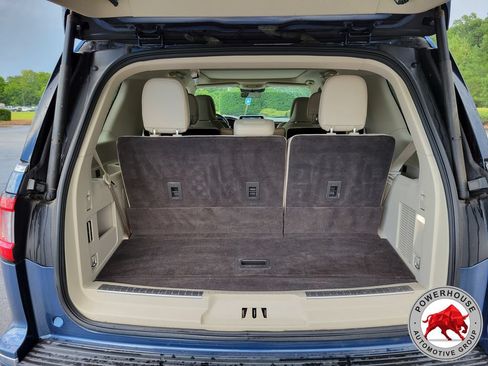 Used 2019 Lincoln Navigator Select RWD image 14
