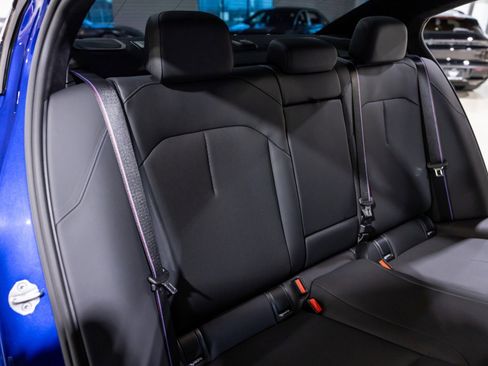 Used 2025 BMW M5 w/ Executive Package image 34