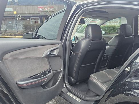 Used 2016 Chevrolet SS image 17