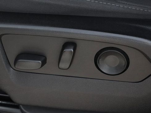 Used 2022 Chevrolet Silverado 1500 Custom image 13