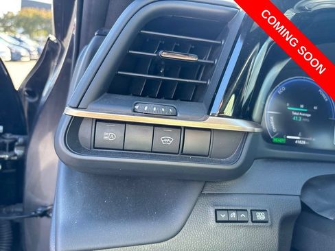 Used 2024 Toyota Crown AWD/4WD image 24