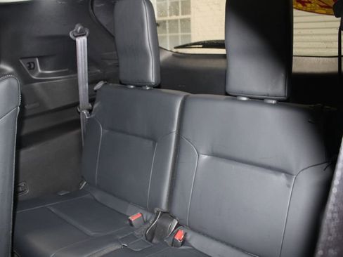 Used 2024 Mitsubishi Outlander SEL image 24