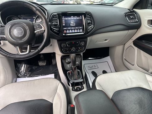 Used 2019 Jeep Compass Limited AWD/4WD image 11