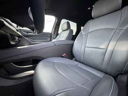 Used 2024 Buick Enclave Premium image 20