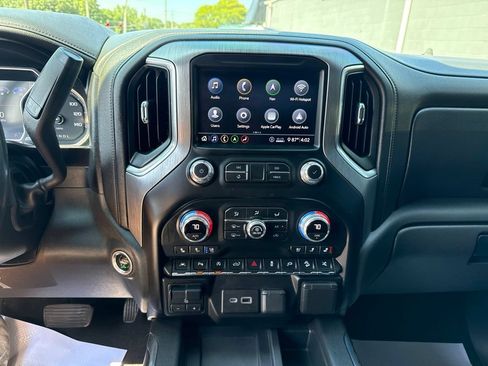 Used 2020 GMC Sierra 1500 Denali w/ Denali Ultimate Package AWD/4WD image 7