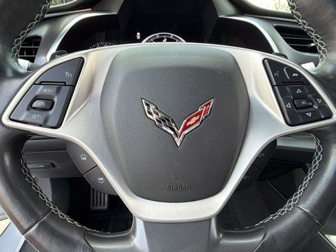 Used 2019 Chevrolet Corvette Stingray Coupe w/ 1LT RWD image 21
