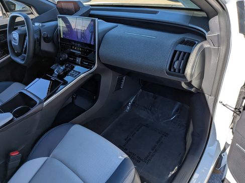 Used 2025 Subaru Solterra Limited w/ Limited Convenience Package image 33