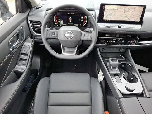 New 2025 Nissan Rogue SL w/ Tech Package AWD/4WD image 9