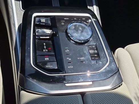 Used 2024 BMW 760i xDrive w/ Executive Package AWD/4WD image 26