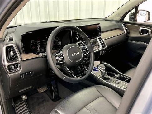 Used 2023 Kia Sorento S w/ Panoramic Sunroof Package AWD/4WD image 17