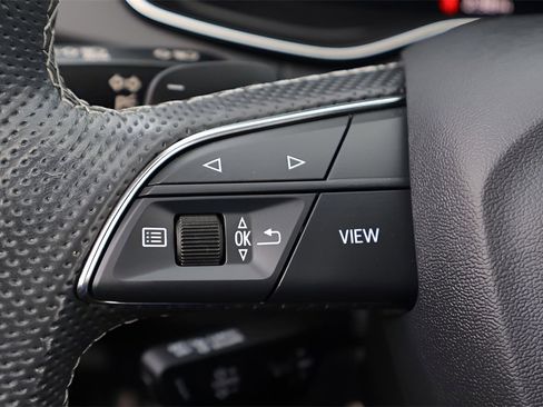 Used 2023 Audi SQ5 Premium Plus w/ Premium Plus Package image 21