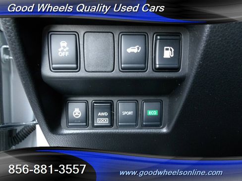 Used 2018 Nissan Rogue SV w/ Sun & Sound Touring Package image 22