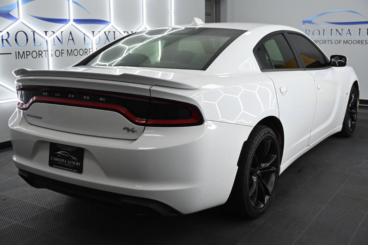 Used 2017 Dodge Charger R/T RWD image 4