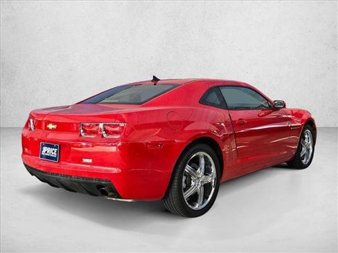 Used 2010 Chevrolet Camaro LT RWD image 4