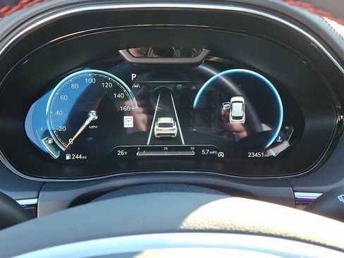 Certified 2023 Genesis GV70 2.5T w/ Sport Prestige Package image 25